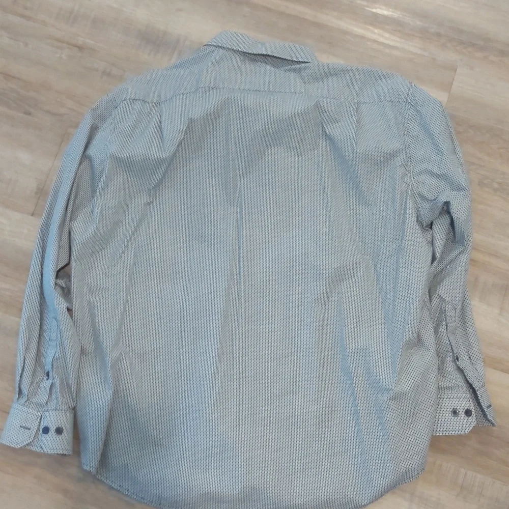 Izod black & White dress shirt - Picture 3 of 3